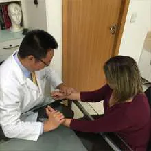 Exame-pulso-Dr.-Song-Nan-Hua-CRM-15399-DF-Especialista-em-Acupuntura-6